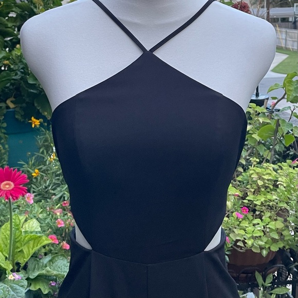 Bebe Wide Leg Cropped Length Halter Cut-out Jumpsuit Black Size 6 - Picture 4 of 14